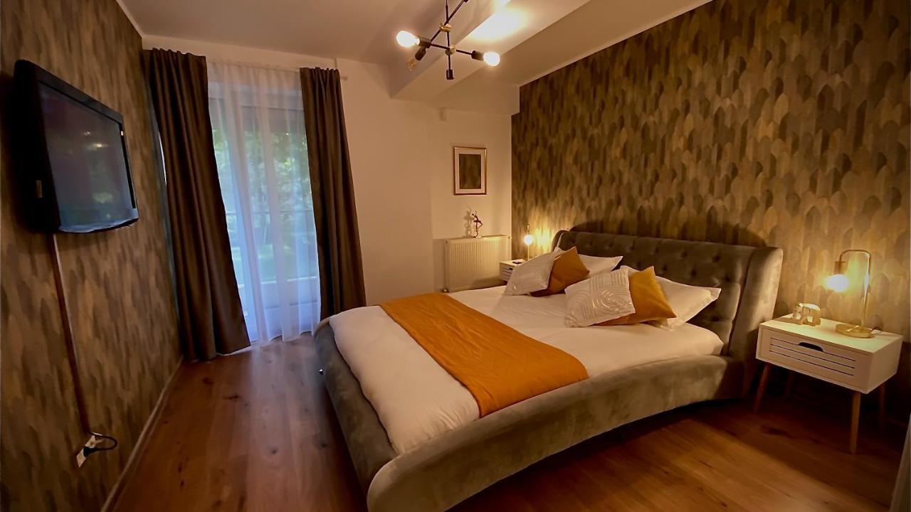 La Maison De Zoe - Airport Residences Отопени Екстериор снимка
